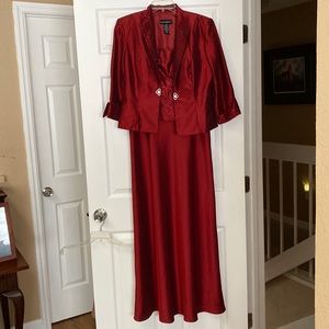 Dramatic full length formal red dress by Cachet. Worn once to charity event.
